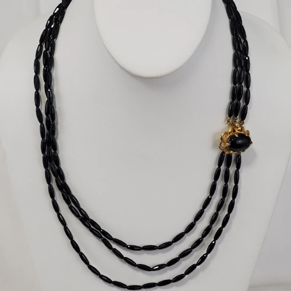 Castlecliff black multi strand Necklace - Picture 7 of 7